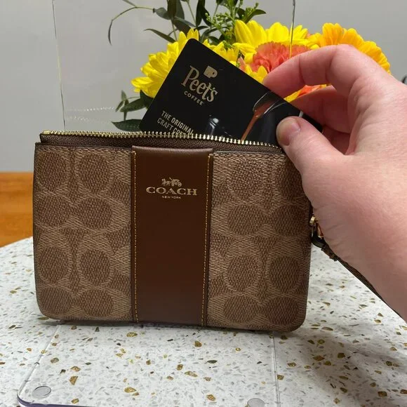 NWT Coach Brown Wristlet Bag - Picture 6 of 8